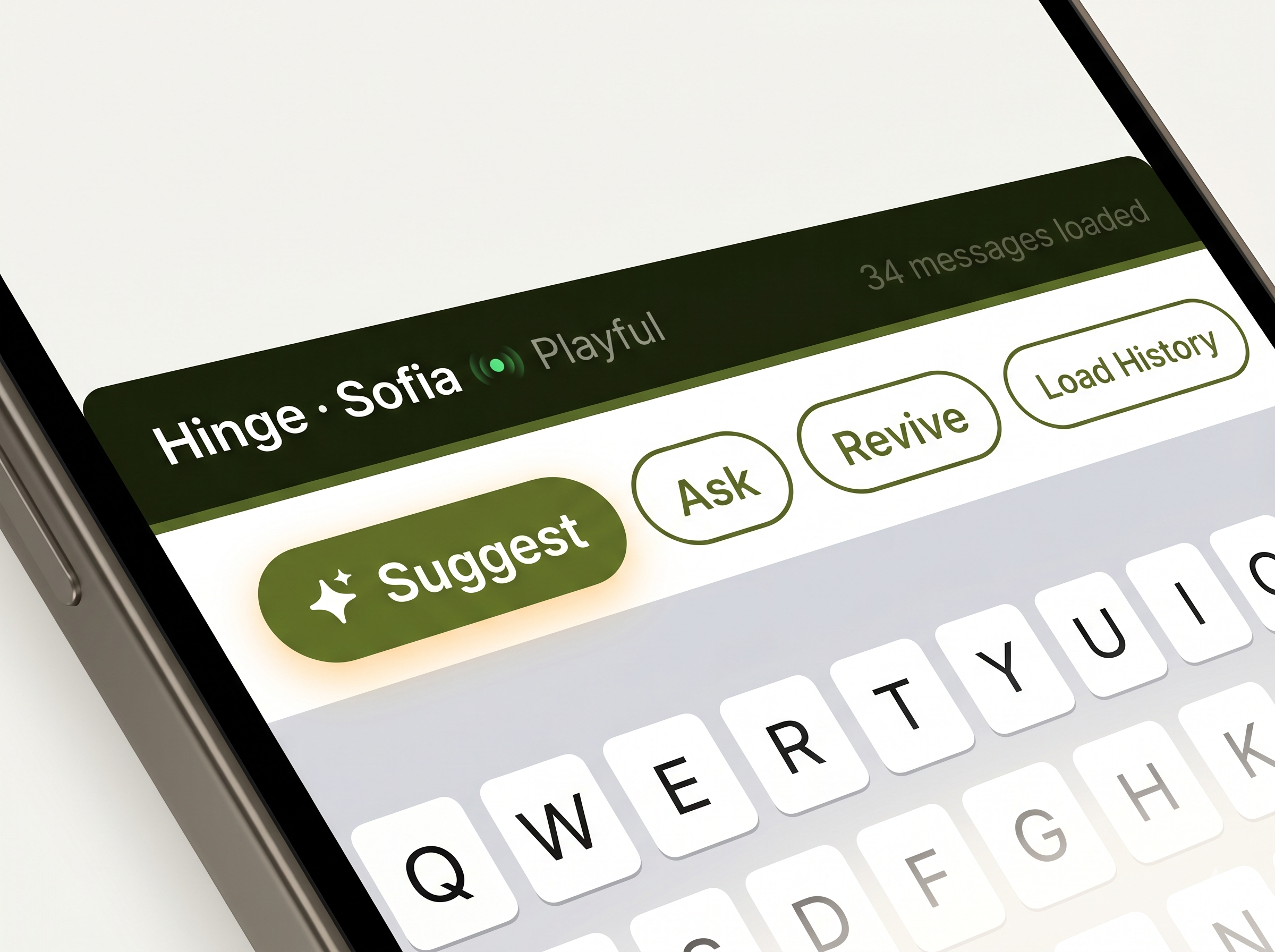 Replaiit context bar showing Hinge · Sofia · Playful and the Suggest button